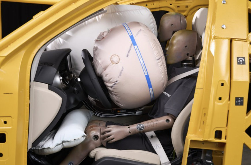 ZF LIFETEC vyvíjí airbag pro pokročilou automatizovanou jízdu